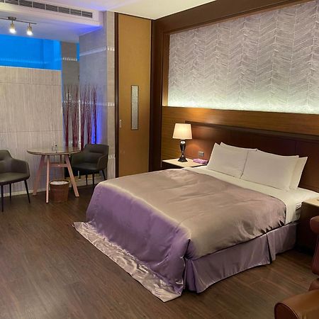 Purple Garden Motel Kaohsiung Eksteriør billede