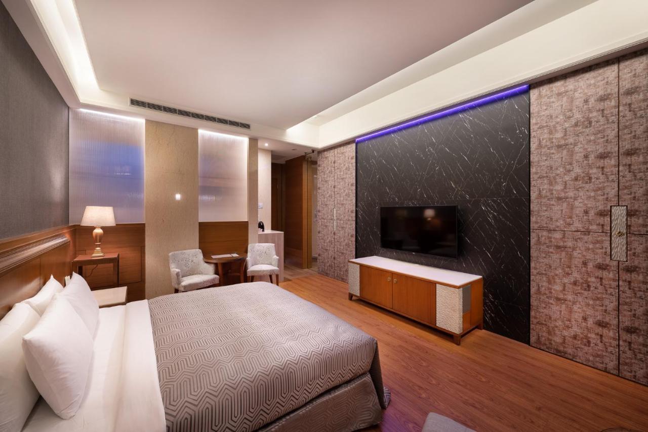 Purple Garden Motel Kaohsiung Eksteriør billede