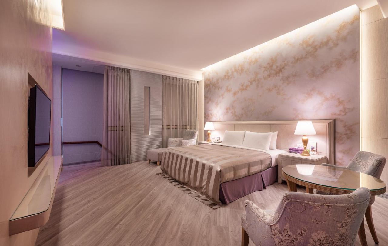 Purple Garden Motel Kaohsiung Eksteriør billede