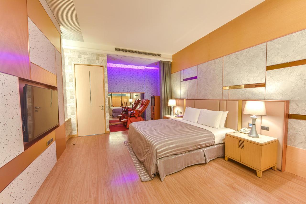 Purple Garden Motel Kaohsiung Eksteriør billede